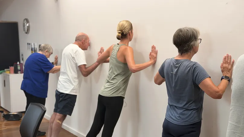 Kamilla Haufort demonstrating the close position in a wall push up.